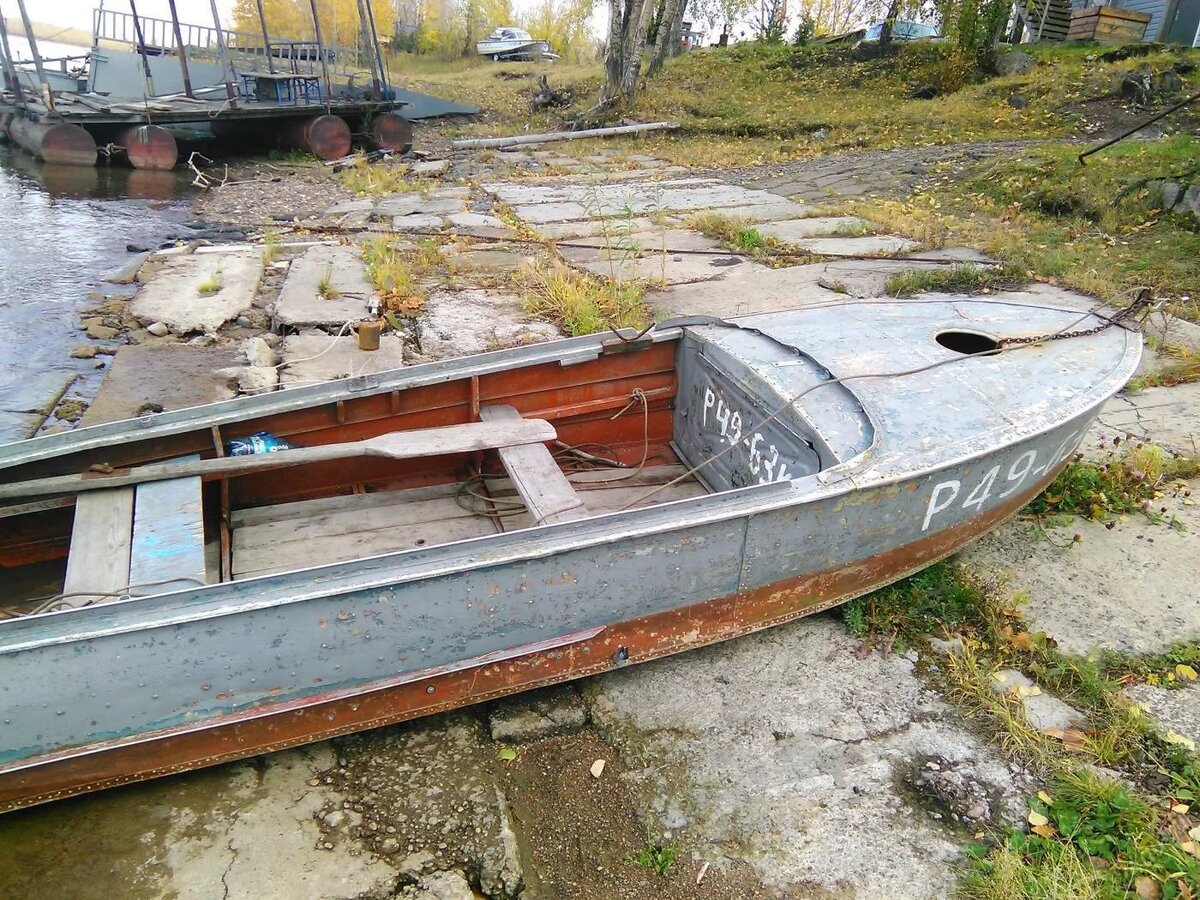 Моторная лодка казанка м. Советские алюминиевые лодки. Катер днепр. Алюминиевые лодки ссср. Лодка моторная алюминиевая дмб 380.