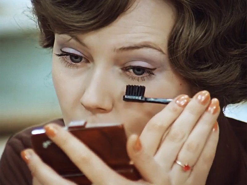 Кадр из фильма "Служебный роман"