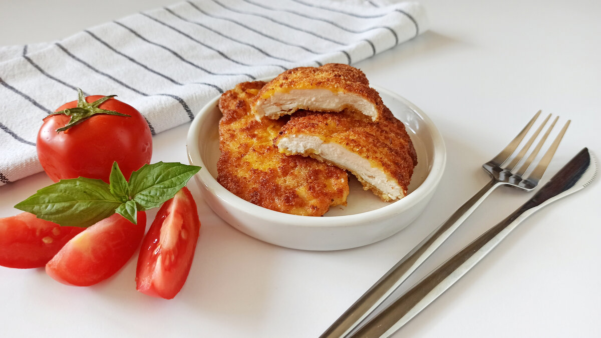 Куриные грудки на сковороде