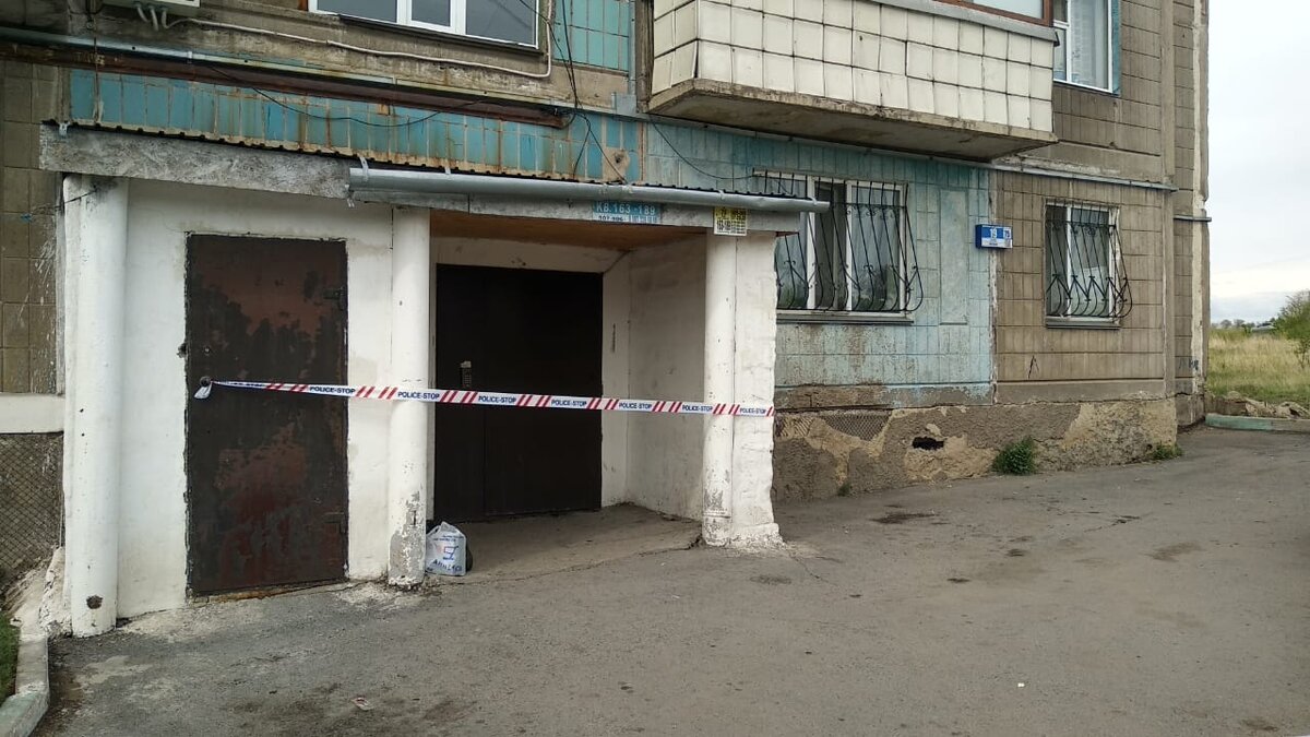 Караганда закрыта. Караганда 19 микрорайон. Караганда 22 микрорайон. Караганда Майкудук 19 микрорайон. Подъезд в Караганде.