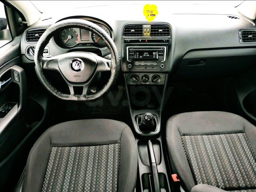 Салон Volkswagen Polo V 2014 года