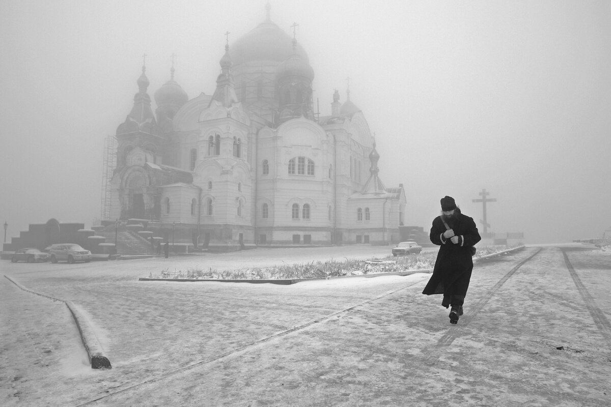 Родина Церковь фото черно белое