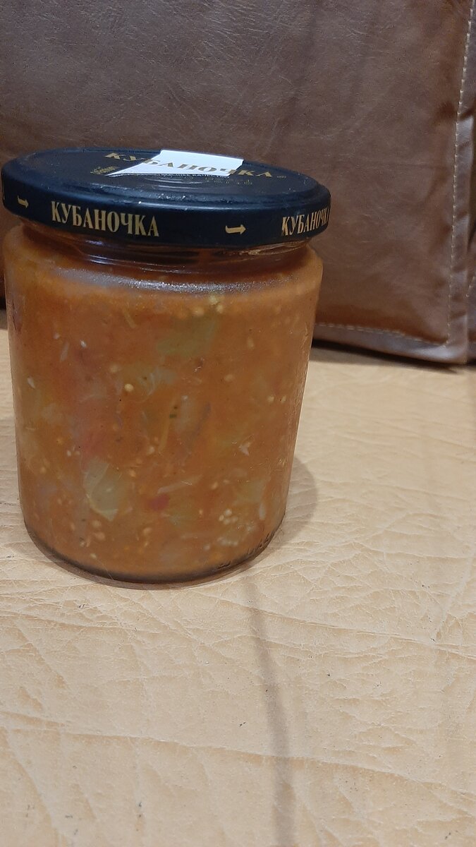 Я готовлю много соуса и закрываю в банки на зиму. 