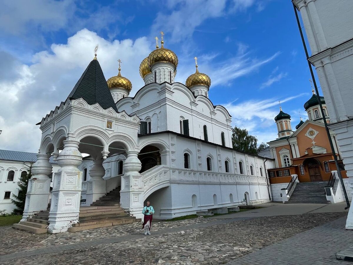 троицкий собор ипатьевского монастыря в костроме фрески