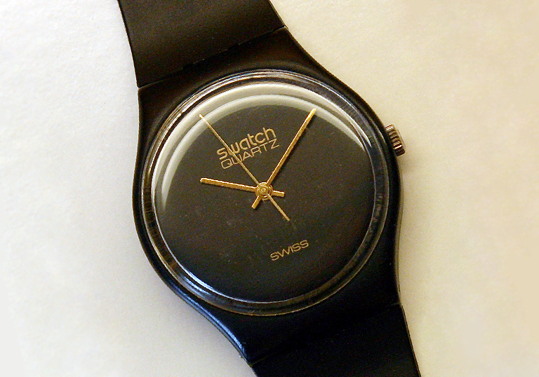 Swatch GB101 (Gent Black 101), одни из первых часов Swatch, около 1983 г. в. Источник: www.wiki.wildberries.ru