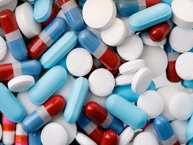 Основные лечебные манипуляции включают употребление медикаментозных средств, хирургическое воздействие (на всех стадиях развития).