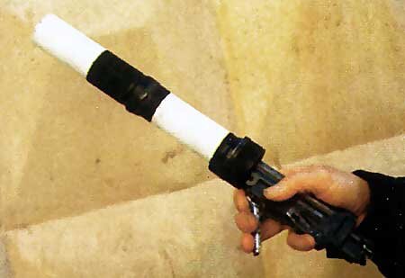 "Хамелеон" - нож, способный стрелять под водой.