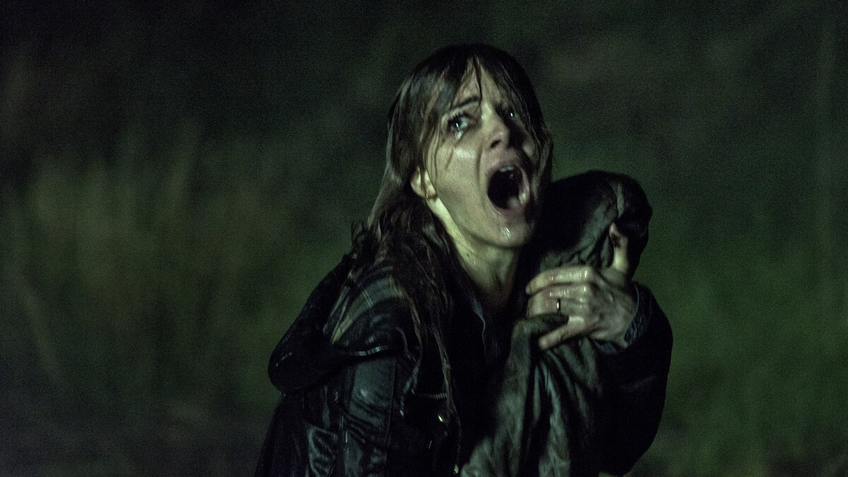 кадр из фильма "Из тьмы"