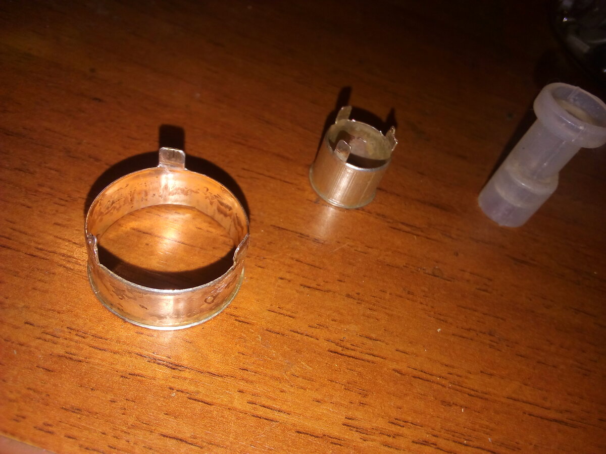 Исправные контакты.