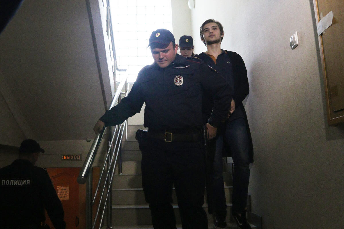 К Руслану приехали гости