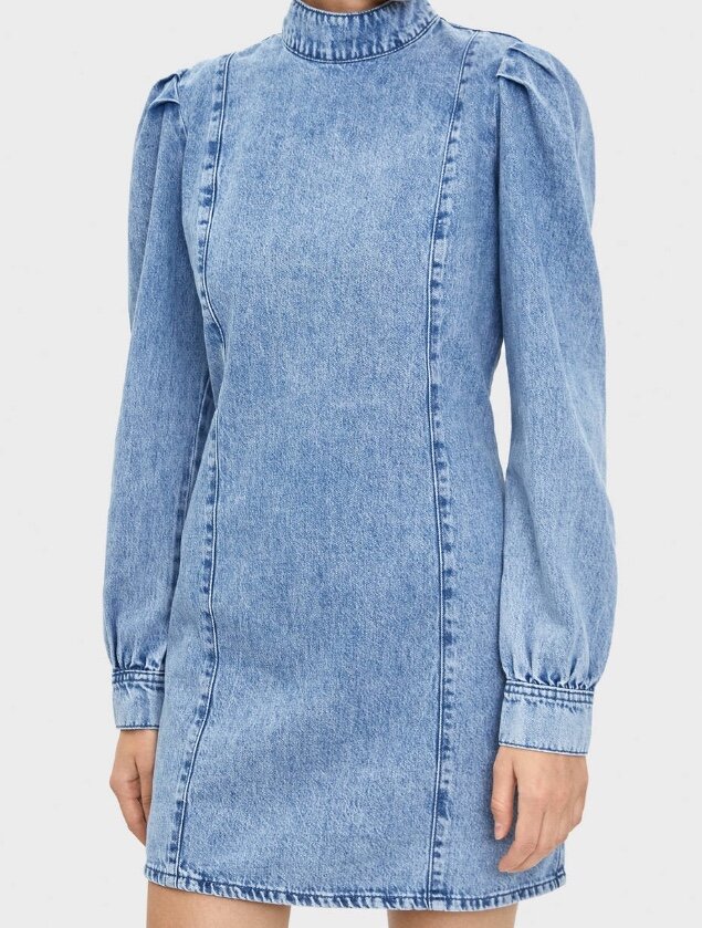 Bershka - 2999 руб.