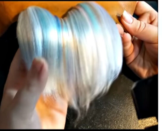 Мех из пряжи. Скрин с https://www.youtube.com/watch?v=GxUn_2w03Vk&feature=share