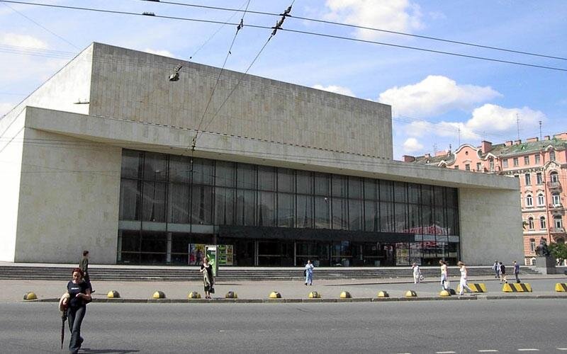 Большой Концертный Зал «Октябрьский»