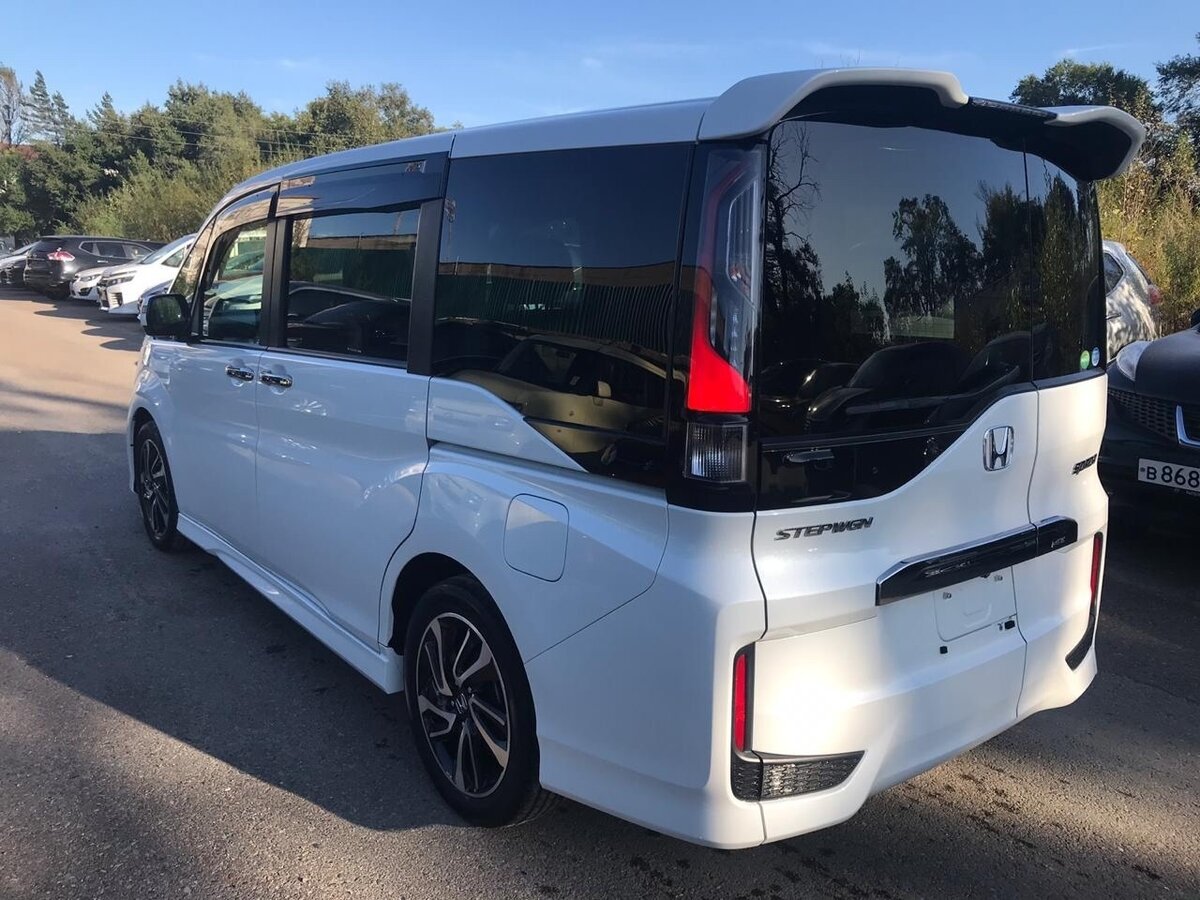 Honda STEPWAGON 2011