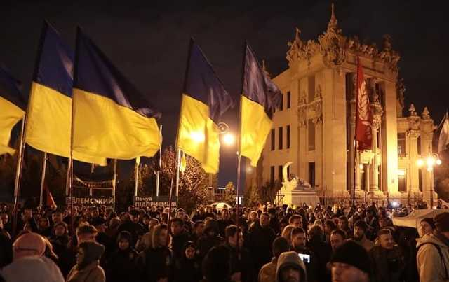 "Жаждущий вылечится - попадает к больным".
