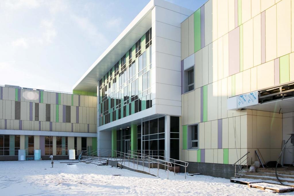 Здание, где меня лечили и где я МРТ делала. С просторов Интернета.