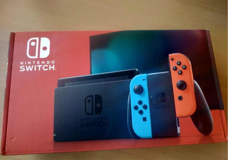 Игровая консоль Nintendo Switch выигранная изданием Tochka Zрения в новогоднем розыгрыше компании Beget\ фото 1 — Tochka Zрения