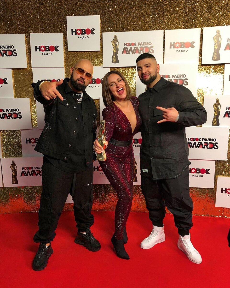 Новое радио лучшее 2024. Старперцы алиса. Новое радио лучшее 2024. Макс барских 2020. Новое радио awards 2020.