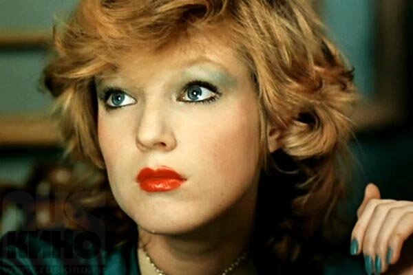 Кадр из фильма "Ищите женщину" - Елена Денисова- Радзинская