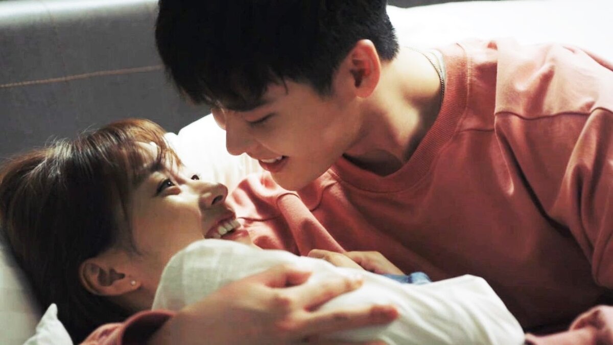 модно одетая