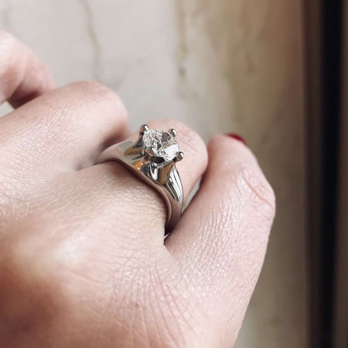 С другого пальчика