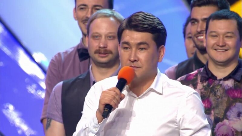 Азамат Мусагалиев - фронтмен и капитан команды "Сборная Камызяцкого края по КВН"