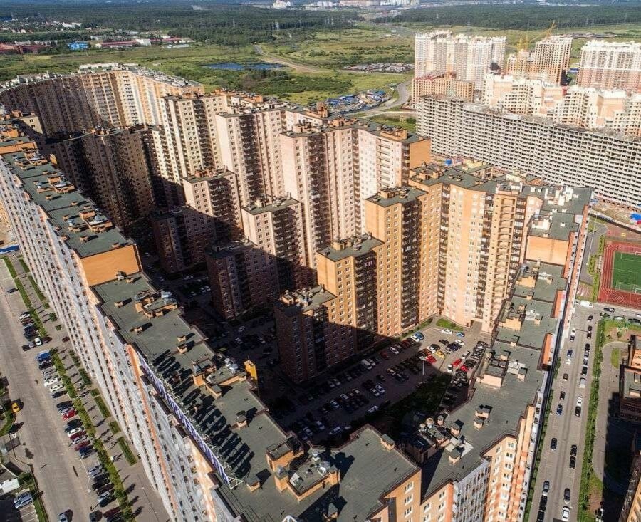 Самый большой дом в санкт петербурге