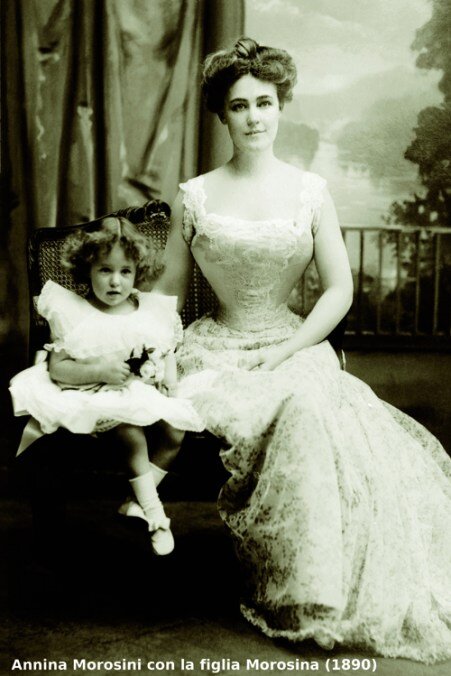 Анна с дочерью