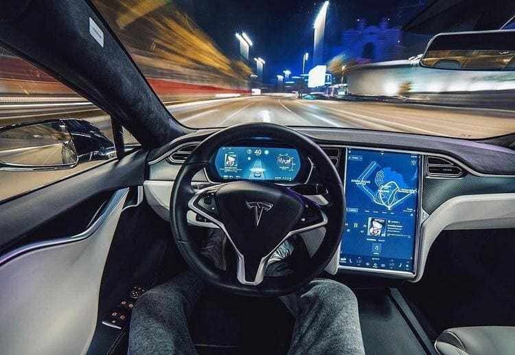 Tesla автопилот