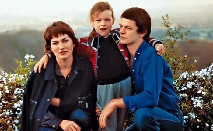 Милла Йовович: детство в СССР, фотосессии 