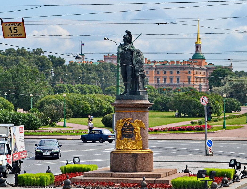 Памятник суворову в санкт петербурге на марсовом поле