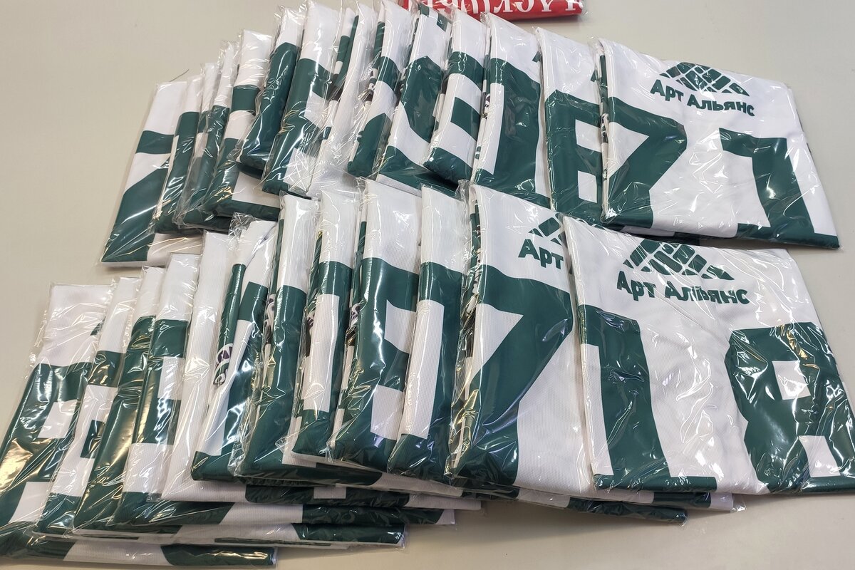 Хоккейный свитер на заказ для команды Yudino, Казань