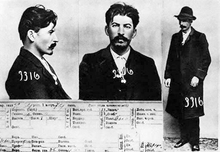Личная карточка политссыльного Иосифа Джугашвили. Из открытых  источников