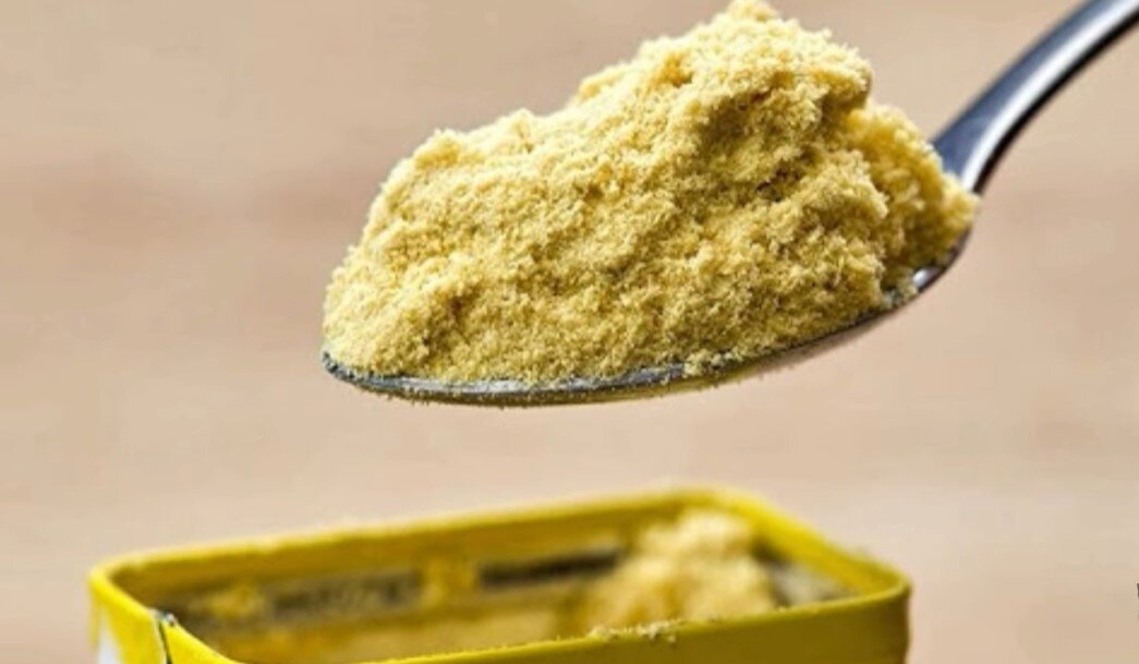 Горчица это не только хорошая специя, но еще и полезный компонент масок для волос.