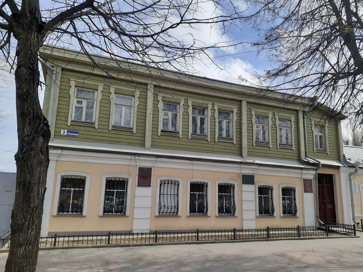 Дом, в котором родился Иван Бунин. Фото: Майя АЗАРОВА