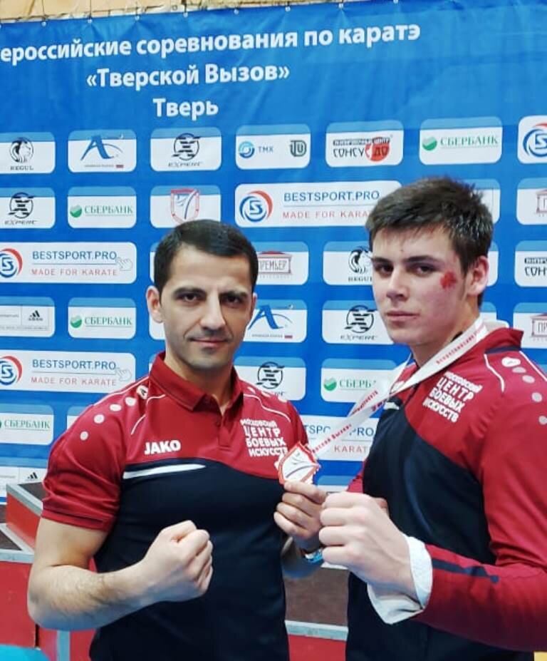 Тренер МЦБИ Абоян Айик Акопович со своим бойцом Марченко Е.А. Авторское фото