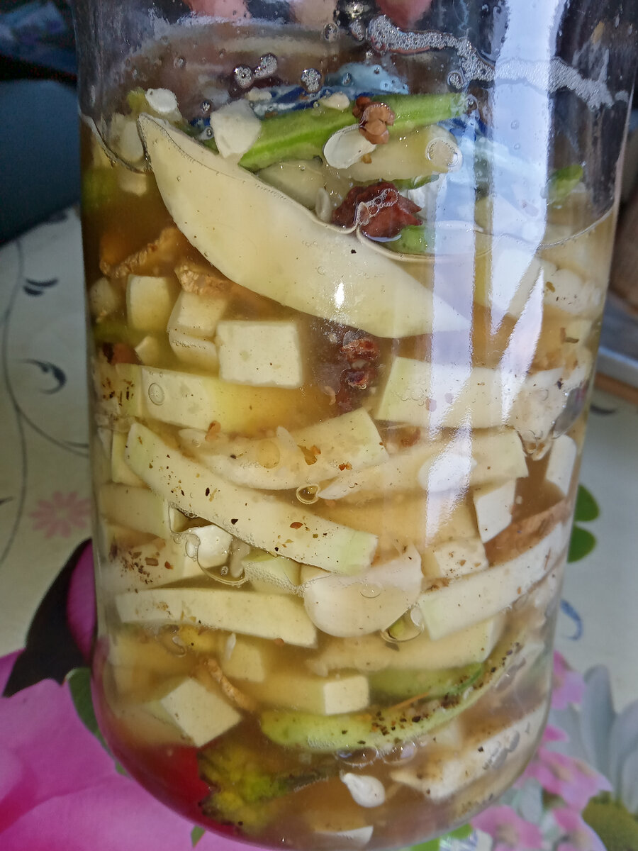 Банка с квашением