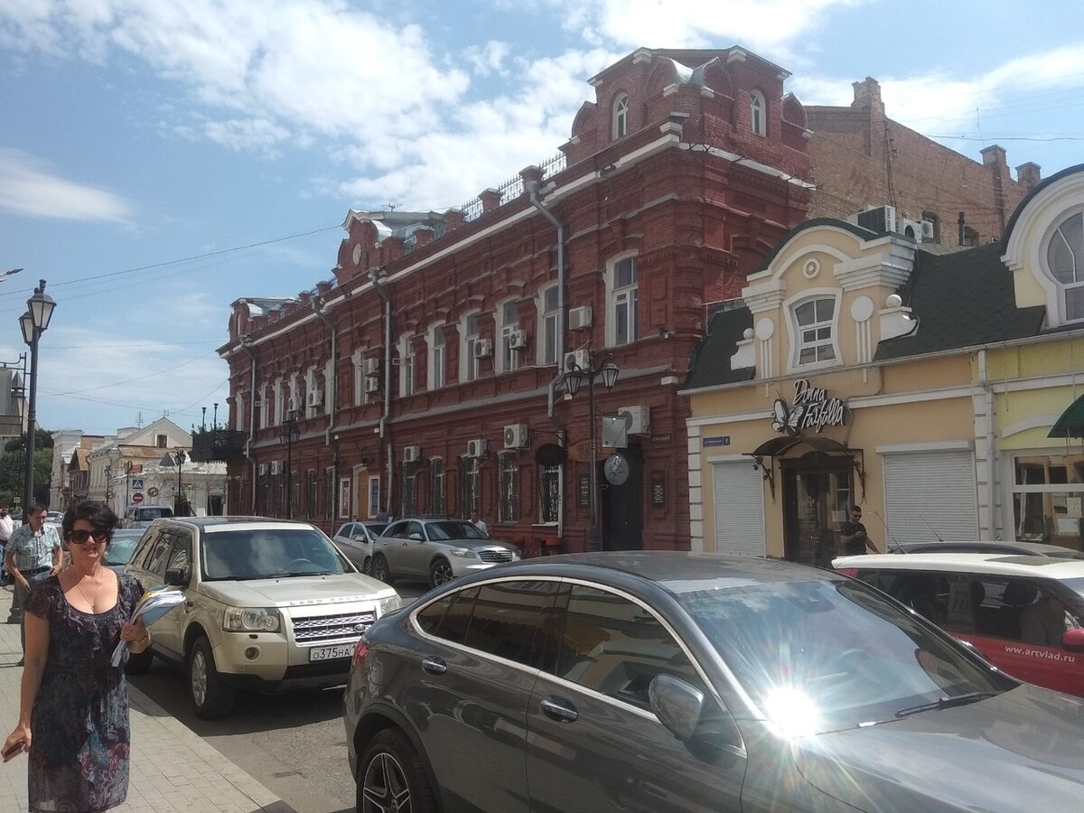 дом купца шелехова астрахань. усадьба калининых астрахань. культурное наследие астрахани. памятники архитектуры астраханской области. пасторат лютеранской церкви астрахань.