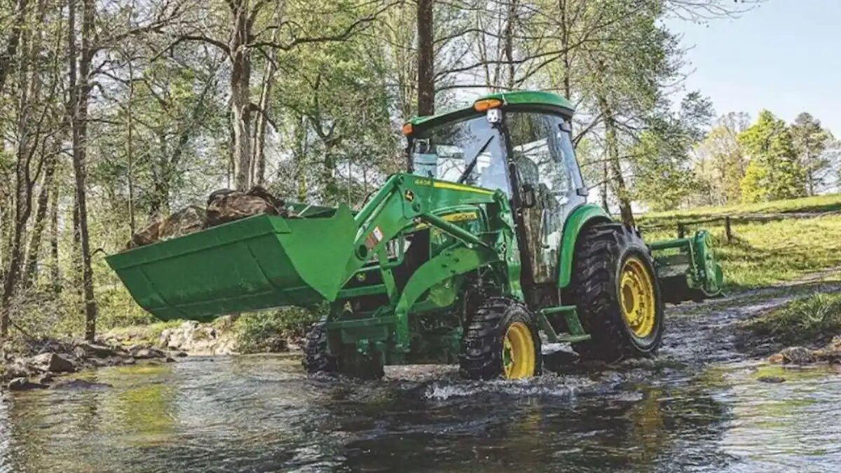 Фото: news-jd.com Внешний вид нового трактора John Deere 4075R