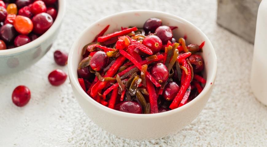 
«Щетка» с морской капустой и клюквой