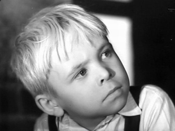 Боря Бархатов в фильме "Серёжа" (1960)