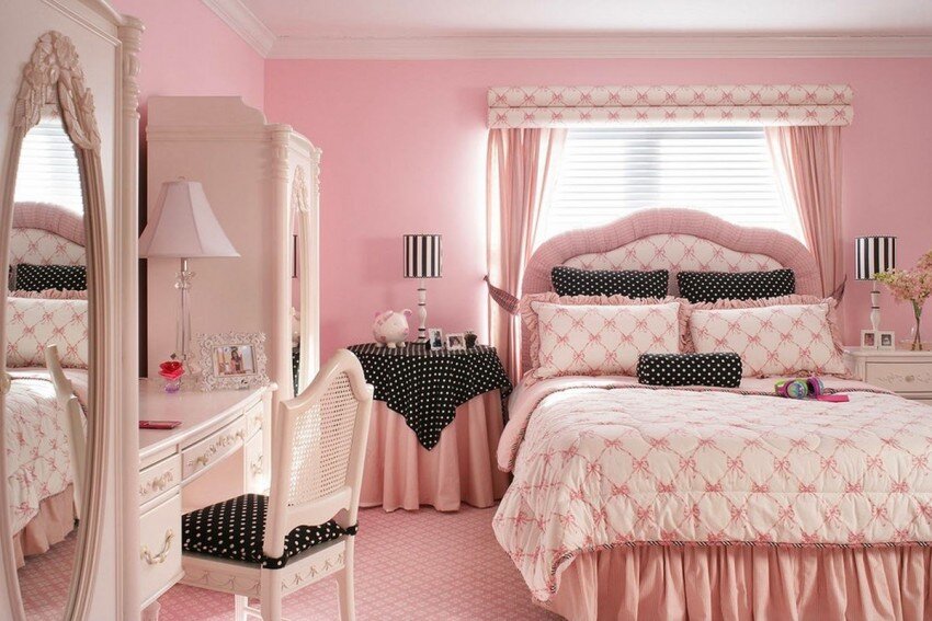 Комбинирование цветов в розовой спальне