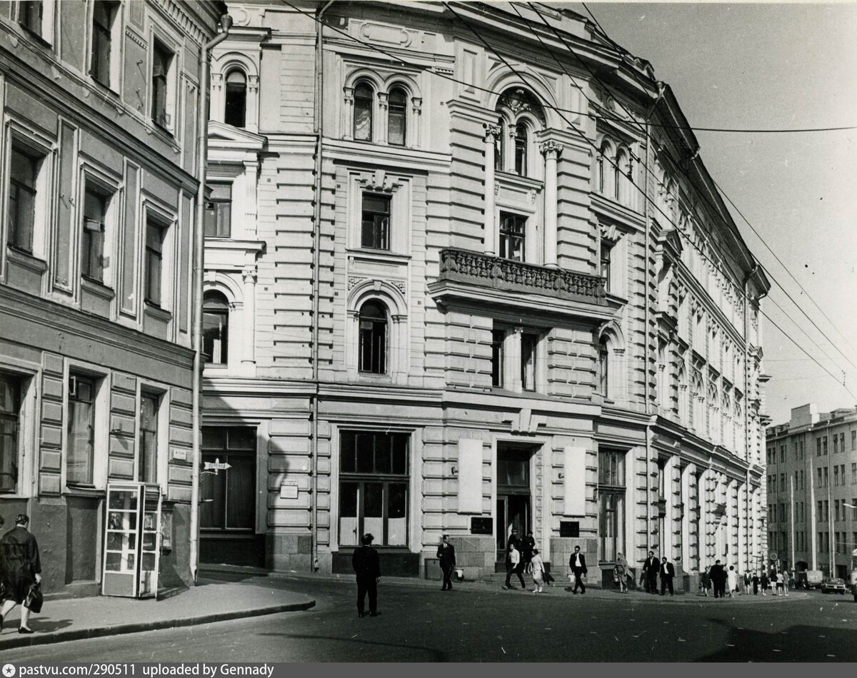 переулок никольский москва