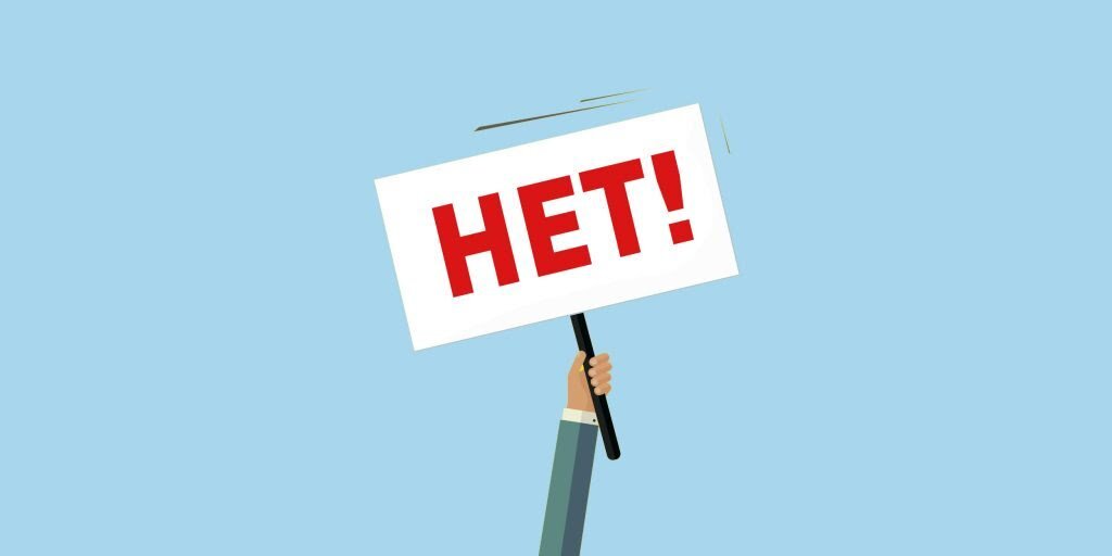 Не знаете как правильно сказать "нет"? Тогда эта статья для Вас. Психолог Эллен Хендриксен поможет Вам сделать это правильно.            
   Способ #1: Предложите альтернативу. Это самый простой способ сказать «нет». Отклоните запрос, но предложите утешительный приз. «Мой график просто не позволяет мне вычитать диссертацию до нужного срока, но вот ссылка на большую статью о пяти самых больших ошибках при написании диссертации, которые необходимо избегать». Просто убедитесь, что вы не предлагаете альтернативу исключительно из чувства вины; ваша цель состоит в том, чтобы постараться действительно быть полезным вопрошающему, а не только в том, чтобы чувствовать себя менее виноватым.   
Способ #2: Подключайте эмпатию, когда говорите «нет». Демонстрация того, что вы действительно услышали и поняли запрос человека, поможет ему чувствовать себя лучше, даже если вы в конечном счёте не можете сделать ничего для него. Подтвердите, что он прилагает все усилия или что он имеет дело со сложной задачей. Например, «Ты прилагаешь все усилия, чтобы сделать отличную свадьбу для твоей сестры; я хотел бы взять организацию на себя, чтобы освободить твои руки, но сейчас я просто не могу». 
 
Способ #3: Сошлитесь на нечто объективное. Объясните свою недоступность вашим графиком, рабочей нагрузкой, другими обязанностями или иными внешними объективными обстоятельствами, которые находится вне вашего контроля. И, чтобы избежать неловкости во время продолжения вопроса «Вы заняты на этой неделе? Тогда как насчет следующей?», добавьте: «Я дам вам знать, если что-то изменится». 
 
Способ #4: Сошлитесь на что-то субъективное. В том же ключе, как вы приводите внешние обстоятельства, используйте внутренние субъективные факторы, влияющие на вас. Например, сошлитесь на ваш вкус, навыки, стиль. Например, «Я собираюсь отказаться вести это мероприятие, так как быть на сцене — это просто не моё». 
 
Способ #5: Оберните отказ комплиментом. Скажите «нет», но так, чтобы это «нет» оказалось комплиментом для того, кто вас о чём-то просит. «Спасибо, что думаешь обо мне» или «Я признателен за возможность, которую ты мне дал, и что спросил меня в первую очередь». Лично я стараюсь сделать это, когда фандрайзеры останавливают меня на улице — я лишь иногда делаю пожертвования, но всегда говорю им, что они делают важную работу и желаю им удачи. 
 
Способ #6: Придерживайтесь своих аргументов, не теряйте бдительность. Мы подошли к более продвинутым советам. Некоторые близкие будут давить на вас и просить больше, чем один раз, или будут приставать к вам с просьбой попробовать, пока совсем вас не утомят (некоторым из этих близких может быть не больше 10-ти лет; два таких существа живут в моем доме). 
 
В таких случаях нормально использовать классическую технику испорченной пластинки — просто давать тот же ответ снова и снова. Это не значит, что вы бездушны — вы можете сопереживать им, заключать их в объятия, но вы не должны позволять трансформироваться вашему ответу из «нет» в «может быть» и — в конце концов — в «Ну, хорошо, только один раз» и «Отлично, давай ещё раз». Просто придерживайтесь оригинала — «нет». 
 
Способ #7: Скажите «нет», не извиняясь. Это последний урок о «нет». Точно так же, как чувство вины, извинение возникает тогда, когда вы делаете что-то неправильно. Может показаться, что между отсутствием извинений и грубостью проходит слишком тонкая грань, но, поверьте, мягко сказанное «нет» может быть и любезным, и вежливым. Спрашивающему не будет даже не хватать этого вашего «Мне так жаль». Например, «Какая прекрасная идея сделать украшения ручной работы для воссоединения! Однако стоит заметить, что я не женщина. Зато я могу сделать неплохую сангрию». Та-дам! Никаких извинений не требуется. 
 
Заключительный совет: Сделайте ваше «нет» быстрым и ясным. Не откладывайте свой ответ, говоря о том, что вы будете думать об этом, произнося «может быть» или отвечая «да», а потом «нет». Вам может казаться, что говорить «нет» неправильно, но в долгосрочной перспективе четкий, своевременный ответ более вежлив и действительно отвечает интересам того, кто вас о чём-то просит. 
 
Для тех из нас, кто любит думать, что мы способны сделать все, умение говорить «нет» может показаться слишком невыгодным делом. Но мы не должны быть супермамами, мастерами на все руки, или персонами «вы-можете-всегда-на-меня-рассчитывать» для своих друзей. И только когда мы не пытаемся делать всего этого, получаем свои бонусы: время, энергию, и — самое главное — уважение.   
