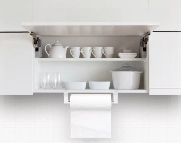 Держатель, навешиваемый на полку шкафа