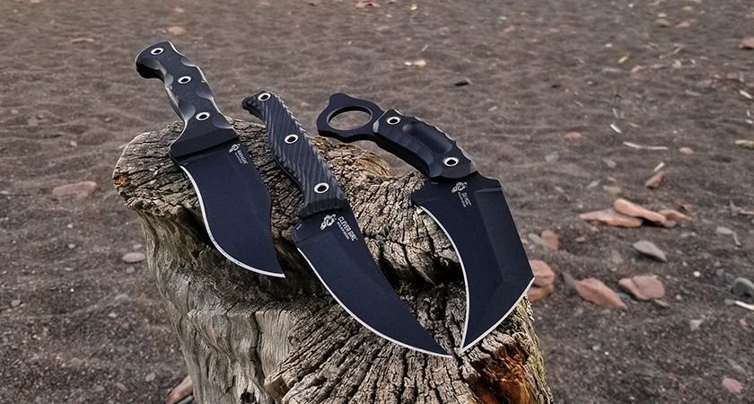 Нож c фиксированным клинком CRKT - "Clever Girl" по центру