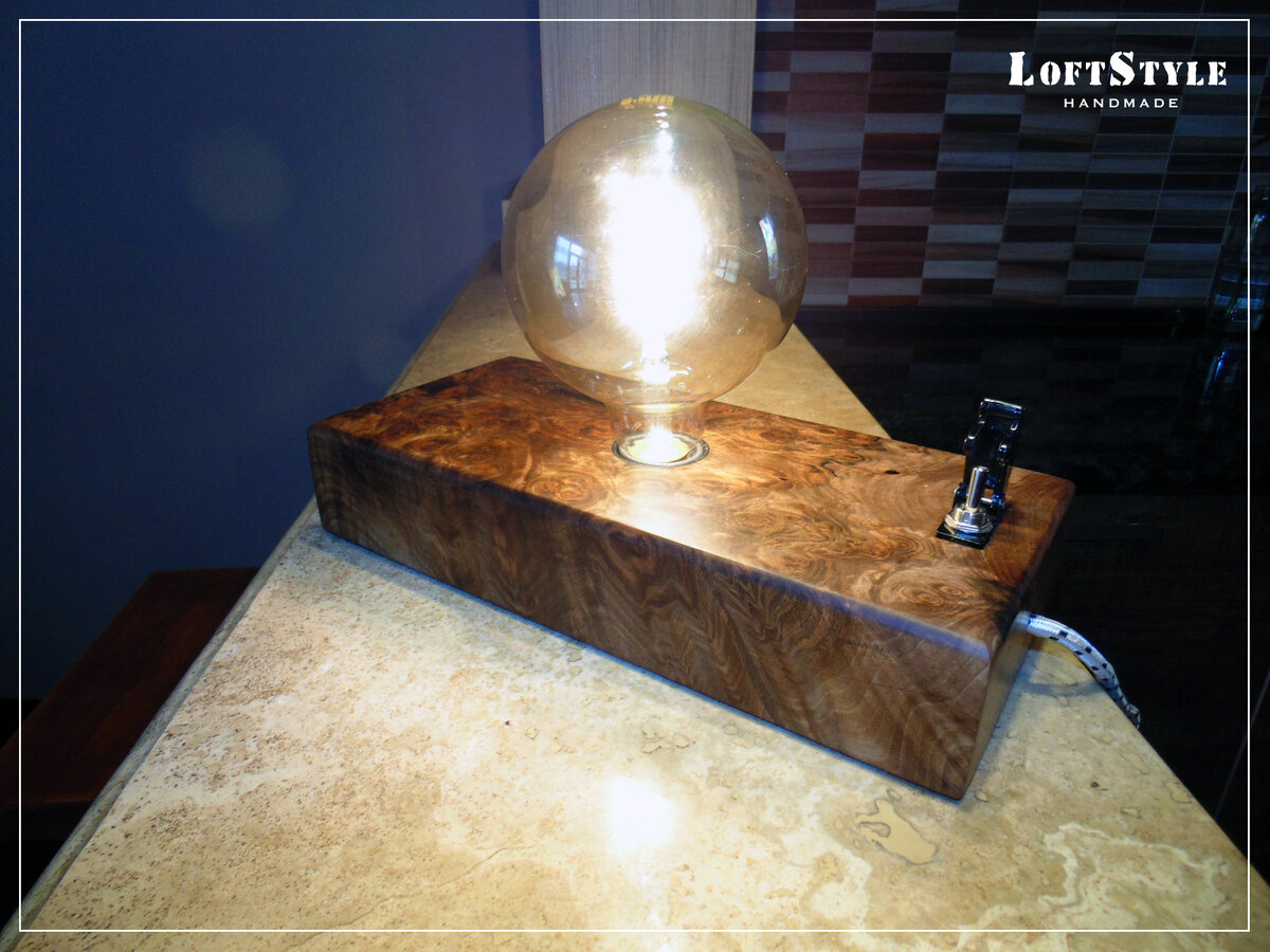 лампа из корня ореха