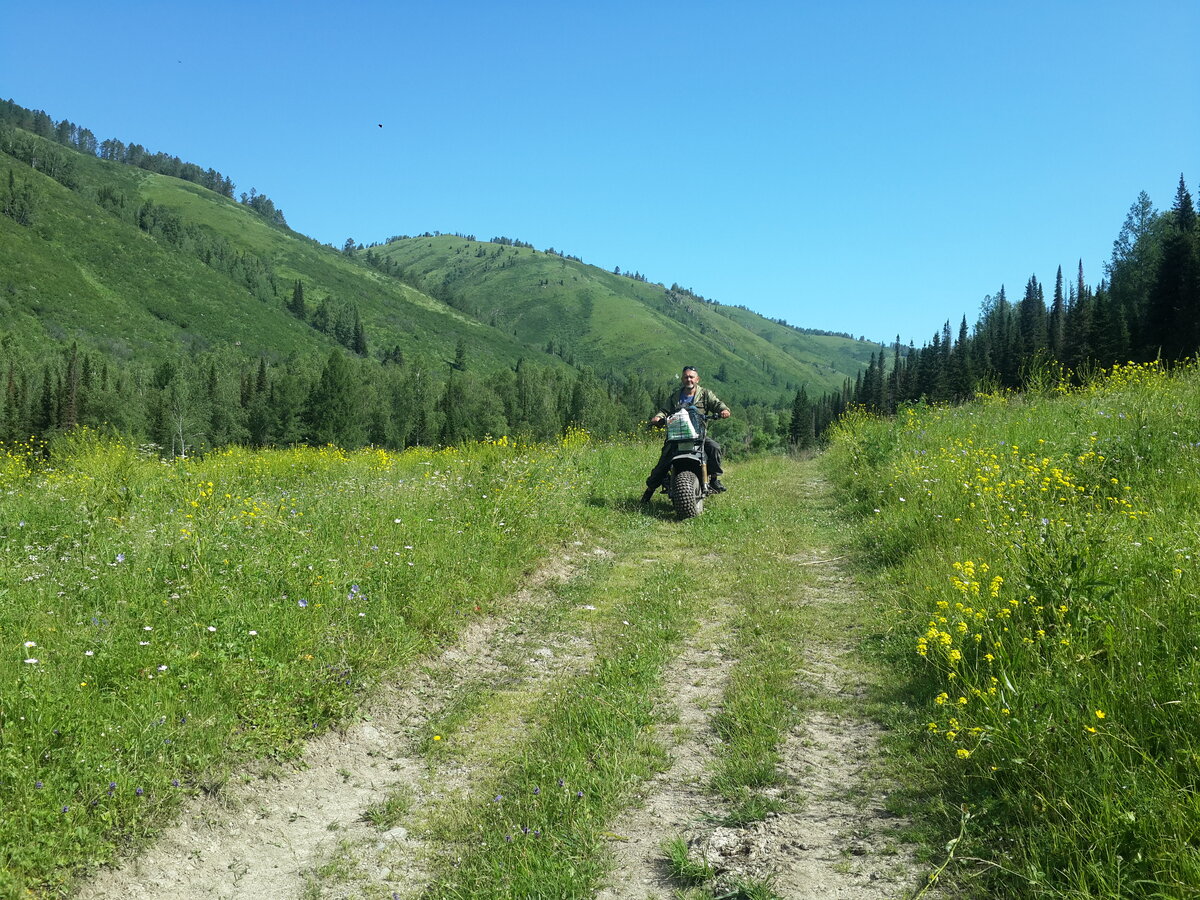 Места очень красивые, погода отличная, настроение тоже.