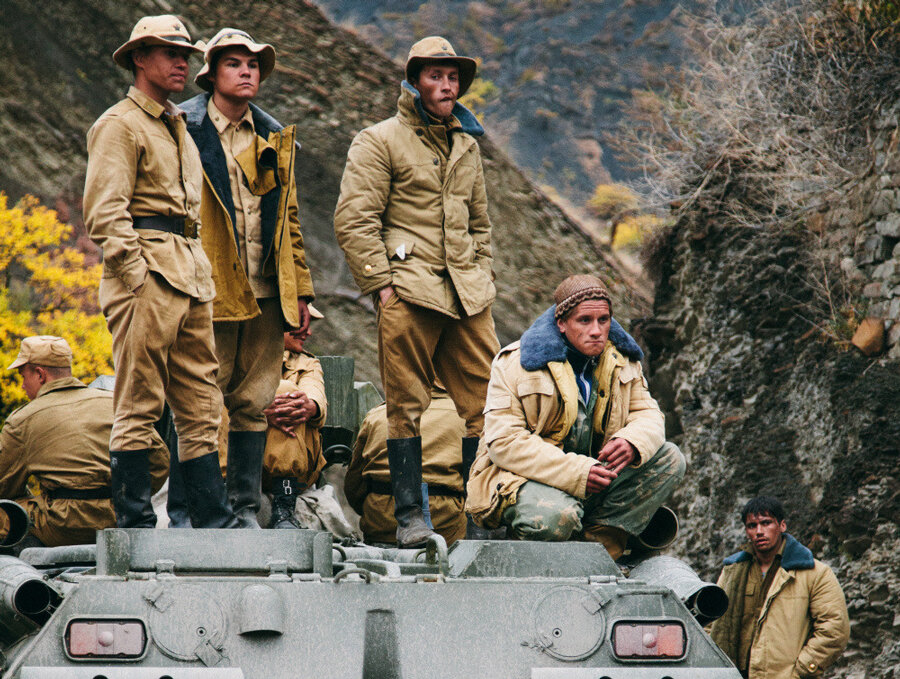 Кадр из кинофильма "Братство"