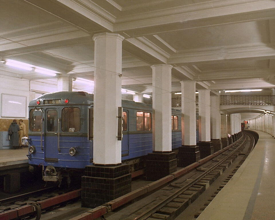 Метро александровская. Станция метро Александровский сад. Станция Александровский сад Филевская линия. Александровский сад станция метро Москва. Станции метро 